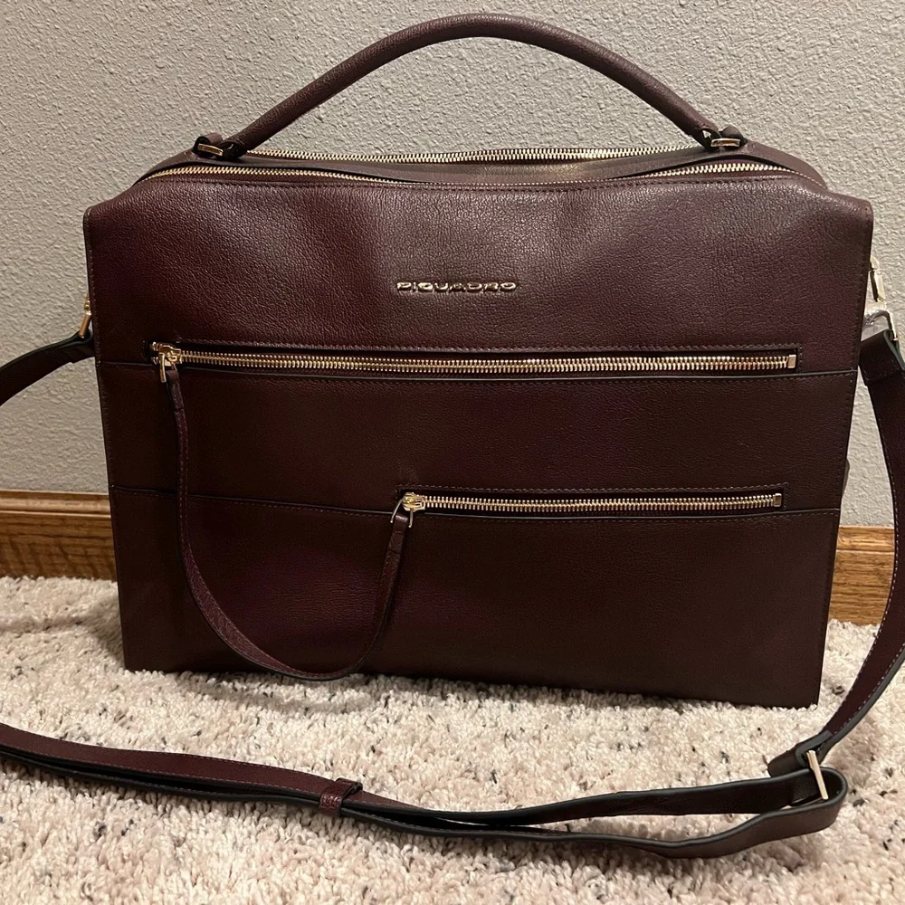 Piquadro Women's Burgundy Leather Laptop Bag with Top Handle